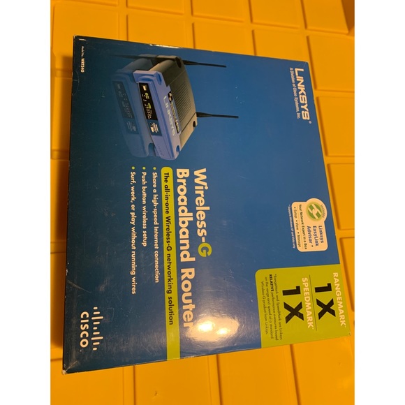 Linksys WRT54G Router (EUC) - Picture 5 of 5